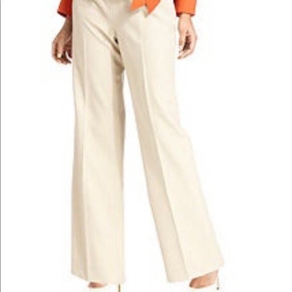 Le Suit Pant Suit, Belted Safari Jacket & Pants -Like New US size 4 - Picture 2 of 3